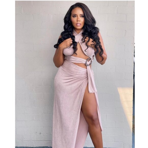 #52 Fashion Nova | NWT Make Them Jealous Halter Wrap Top Cream Blush Size XSmall - Picture 1 of 10